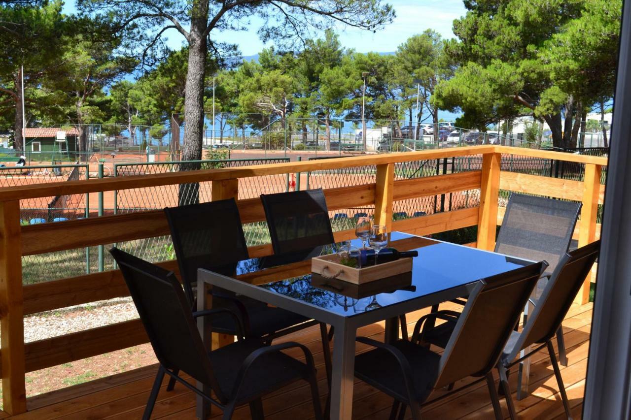 Apartments And Mobile Homes Makarska Exterior foto